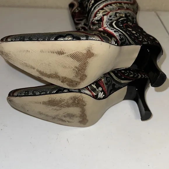 Zeyzani women’s boots Pre-owned EUC Size 7 Multicolored tapestry