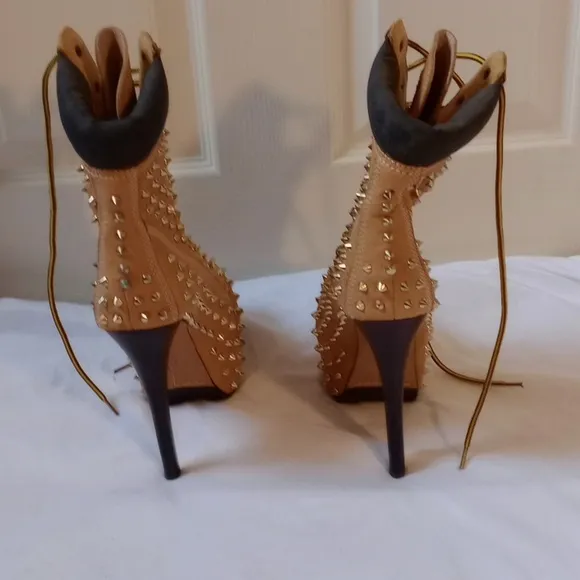 ZIGI girl Tan and Gold Heeled Boots with Studded Design, Size 8.5